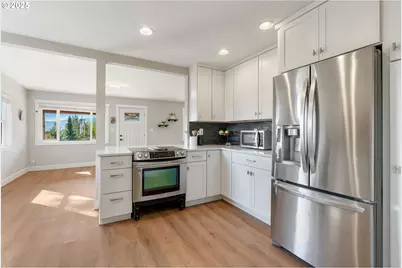 1175 NW Baker Dr, White Salmon, WA 98672 - Photo 12