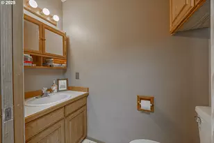 61842 Davis Slough Rd, Coos Bay, OR 97420 - Photo 32