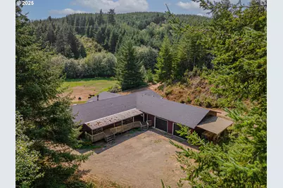61842 Davis Slough Rd, Coos Bay, OR 97420 - Photo 4