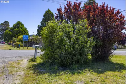 1025 N Lake Rd, Lakeside, OR 97449 - Photo 32