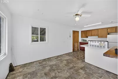 1025 N Lake Rd, Lakeside, OR 97449 - Photo 16