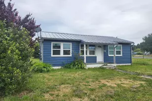 1025 N Lake Rd, Lakeside, OR 97449 - Photo 1