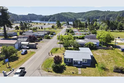 1025 N Lake Rd, Lakeside, OR 97449 - Photo 14
