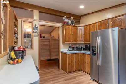 608 Shadow Ranch Ln, Roseburg, OR 97470 - Photo 10