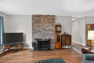 177 NE 34th Ct, Hillsboro, OR 97124 - Photo 8