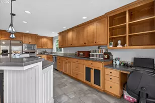 177 NE 34th Ct, Hillsboro, OR 97124 - Photo 18