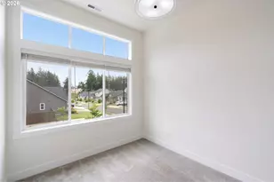 10025 SE Nicholas Dr, Happy Valley, OR 97086 - Photo 6