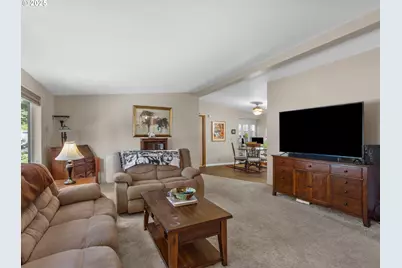 18485 SW Pacific Dr #64, Tualatin, OR 97062 - Photo 8