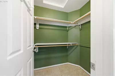 7816 SE Alta Verde Dr, Portland, OR 97266 - Photo 34