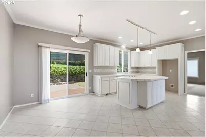 7816 SE Alta Verde Dr, Portland, OR 97266 - Photo 16