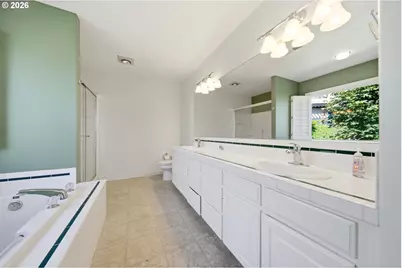 7816 SE Alta Verde Dr, Portland, OR 97266 - Photo 32
