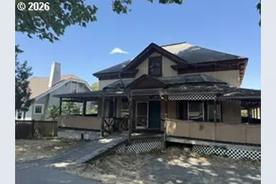 615 E 10th St, The Dalles, OR 97058 - Photo 1