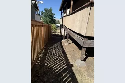 615 E 10th St, The Dalles, OR 97058 - Photo 12