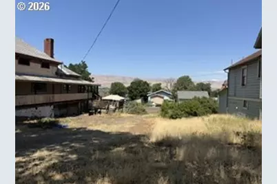 615 E 10th St, The Dalles, OR 97058 - Photo 10