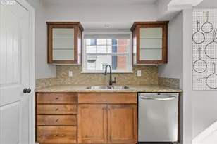 2325 SE Cesar E Chavez Blvd, Portland, OR 97214 - Photo 6