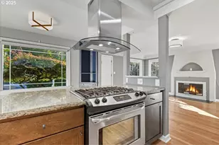 2325 SE Cesar E Chavez Blvd, Portland, OR 97214 - Photo 4