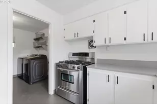 3734 SW Hamilton St, Portland, OR 97221 - Photo 24