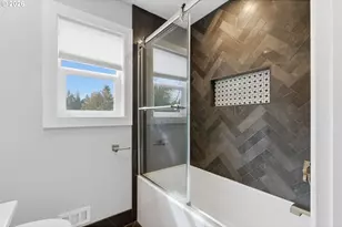 3734 SW Hamilton St, Portland, OR 97221 - Photo 32