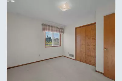 10061 NW Valley Vista Rd, Hillsboro, OR 97124 - Photo 32