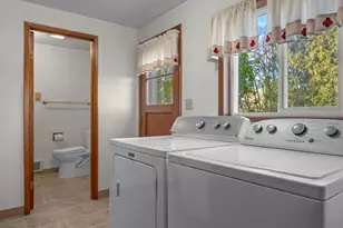 10061 NW Valley Vista Rd, Hillsboro, OR 97124 - Photo 18