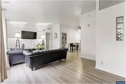 12323 SE Holgate Blvd #2, Portland, OR 97236 - Photo 4