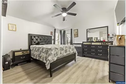 12323 SE Holgate Blvd #2, Portland, OR 97236 - Photo 12