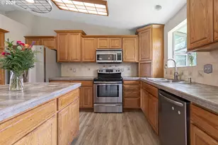 6749 SW 174th Pl, Beaverton, OR 97007 - Photo 10
