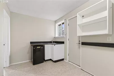 2090 Graham Dr, Eugene, OR 97405 - Photo 44