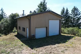 17450 Mountain Dr, Brookings, OR 97415 - Photo 40