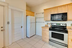 9468 N Mohawk Ave, Portland, OR 97203 - Photo 18