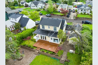 347 W Riverside Dr, Roseburg, OR 97470 - Photo 44