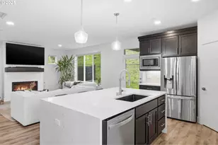 292 W Maple St, Washougal, WA 98671 - Photo 16