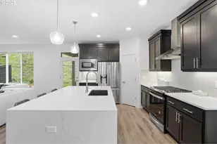 292 W Maple St, Washougal, WA 98671 - Photo 8