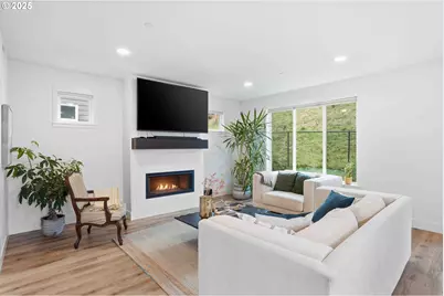 292 W Maple St, Washougal, WA 98671 - Photo 12