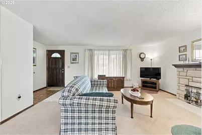 12108 SE Sequoia Ave, Milwaukie, OR 97222 - Photo 2