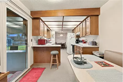 12108 SE Sequoia Ave, Milwaukie, OR 97222 - Photo 10