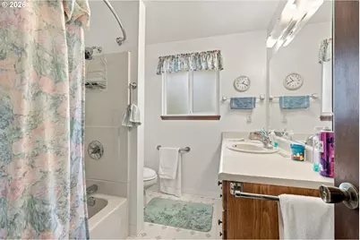 12108 SE Sequoia Ave, Milwaukie, OR 97222 - Photo 20