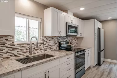 38611 Century Dr, Albany, OR 97322 - Photo 8