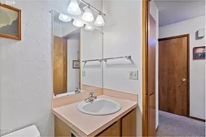 507 NW Alpine St #204, Newport, OR 97365 - Photo 18