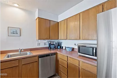 507 NW Alpine St #204, Newport, OR 97365 - Photo 14