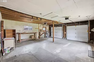 446 E St, Springfield, OR 97477 - Photo 34