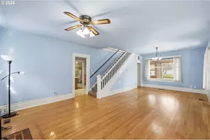 446 E St, Springfield, OR 97477 - Photo 12