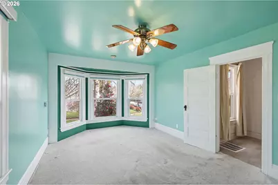 446 E St, Springfield, OR 97477 - Photo 26