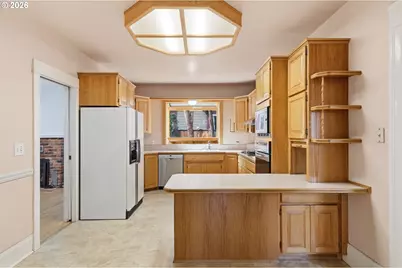 446 E St, Springfield, OR 97477 - Photo 20