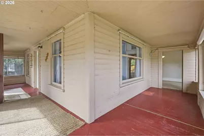 446 E St, Springfield, OR 97477 - Photo 6