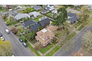 446 E St, Springfield, OR 97477 - Photo 40