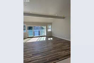 1150 Bay St #D, Florence, OR 97439 - Photo 6