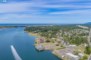 1150 Bay St, Florence, OR 97439 - Photo 24