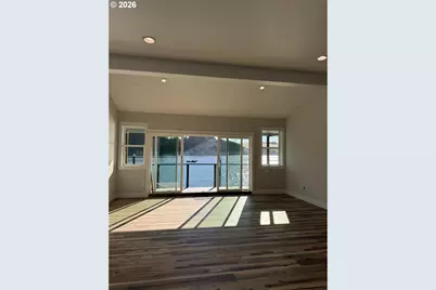 1150 Bay St #D, Florence, OR 97439 - Photo 4
