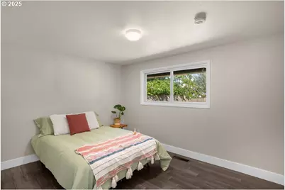 11925 SW 7th, Beaverton, OR 97005 - Photo 12